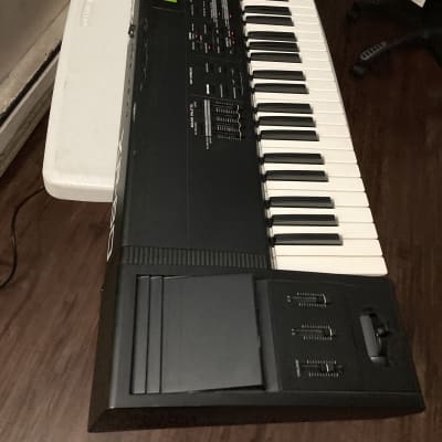 Roland XP-80 76-Key 64-Voice Music Workstation Keyboard 1999 - 2004 - Black image 6