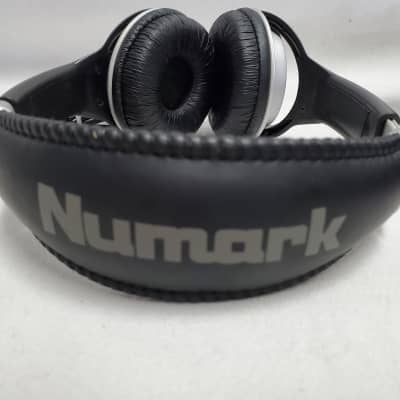 Numark DM950 2 CH 8" DJ Scratch Mixer & Numark HF125 Headphone Bundle #697 Good Used Condition image 3