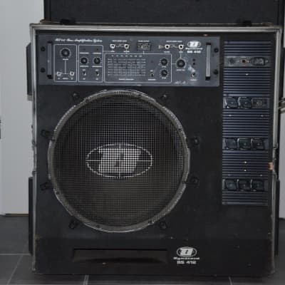 Dynacord BS412*300 bass combo*great vintage tone*equipped with electro voice speaker*with roadcase for sale