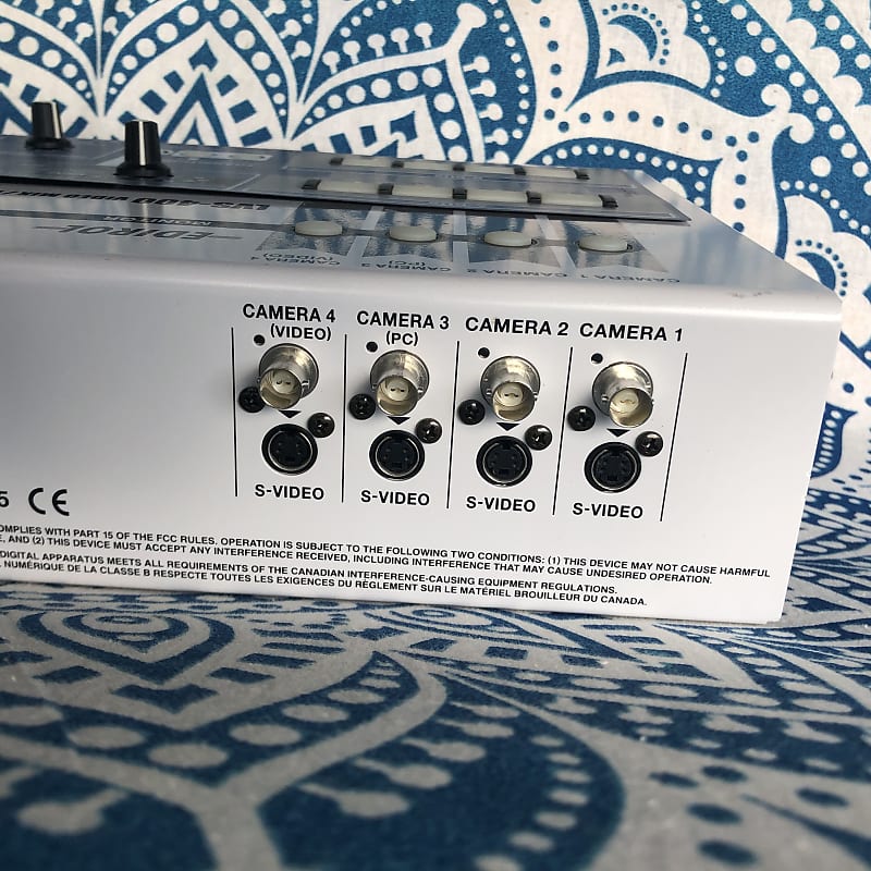 その他 EDIROL LVS-400 VIDEO MIX / LIVE SWITCHER Roland Edirol LVS‑400 4‑Channel SD Video Mixer/Switcher Used