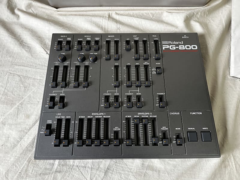 Roland PG-800 Synthesizer Programmer