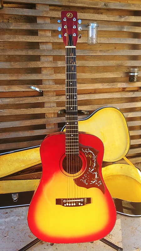 Kay deals hummingbird guitar