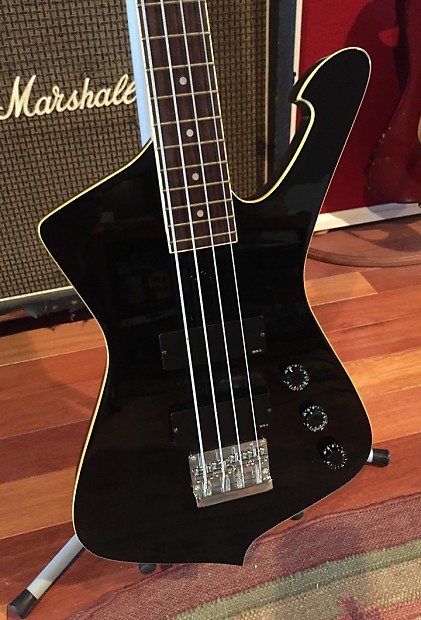 Ibanez shop icb 300