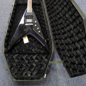 ESP LTD V-500 flying V with COFFIN CASE! guitar king v set ESP LTD V-500 flying V with COFFIN CASE! guitar king v set