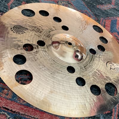 (MINT) Pergamon 18” Nautilus Effect Crash - Brilliant image 2