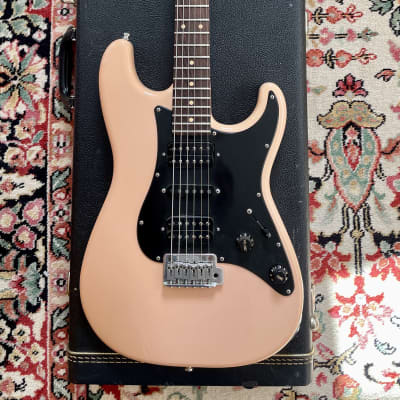 Suhr Scott Henderson Signature model HSH 2002 - Shell Pink