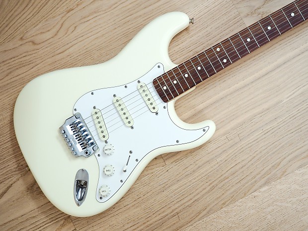 1986 Squier Stratocaster Electric Guitar System 1 Vibrato