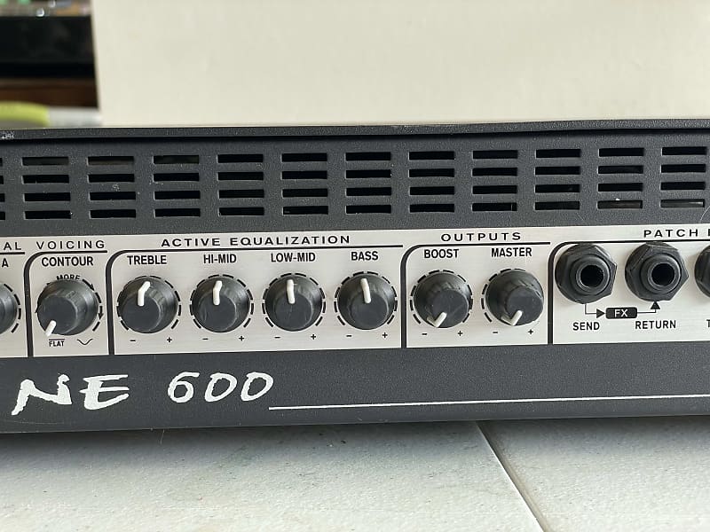 Gallien-Krueger Backline 600 2-Channel 300-Watt Bass Amp Head