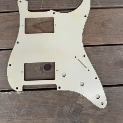 Real Life Relics ivory Stratocaster® Pickguard 3 Ply 11 Hole HH Dual Humbucker    [PGAL5]