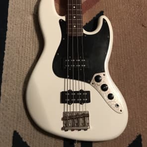 Fender Modern Player Jazz Bass Olympic White image 1