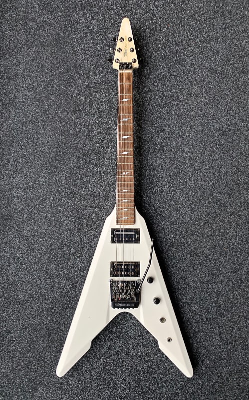 Tokai Japan Super Edition Flying V 1982 White | Reverb