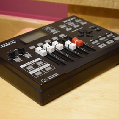 Zoom MRS-4 B Portable Multi-Track Digital Recorder image 3