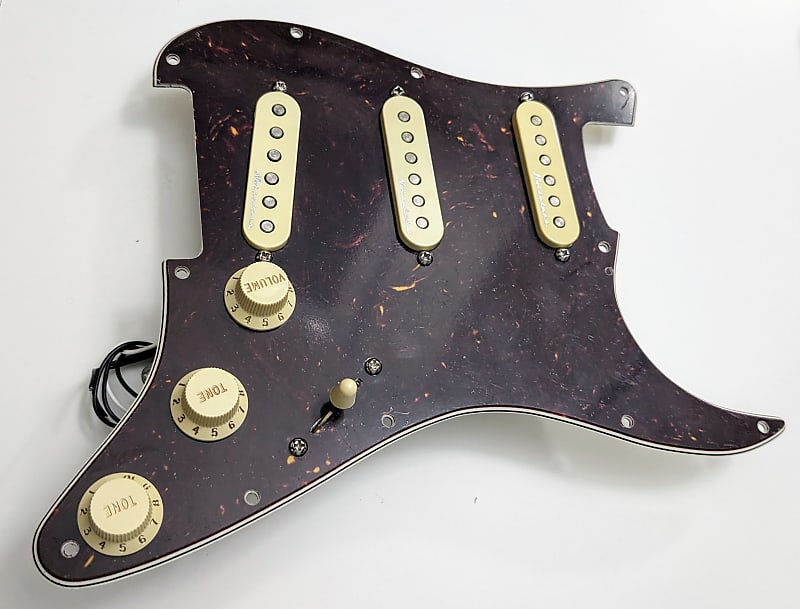 Fender Pre-Wired Strat Pickguard, Hot Noiseless Pickups SSS image 1