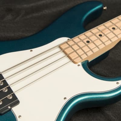 G&L Kiloton Bass Emerald Blue image 5