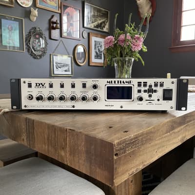Stereo DV Mark DVH130020Z Multiamp 3-Channel Preamp/Effects Processor/Power Amp 2010s - White image 1