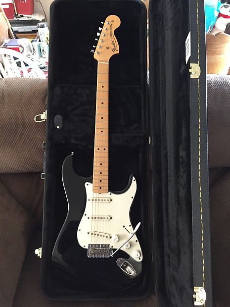 Fender stratocaster outlet 68 reissue japan