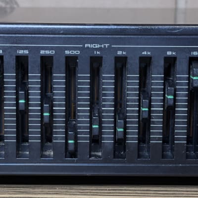 Yamaha GE-60 Stereo 10 band graphic equalizer w/Spectrum