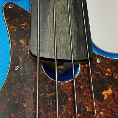 Roscoe Classic JJ 4 String FRETLESS Bass Lake Placid Blue image 3