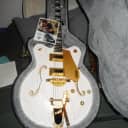 Gretsch G5422TG Collector's Hotrod Pinstripe DC Hollow Body with Bigsby, Gold HW in Snow Crest White