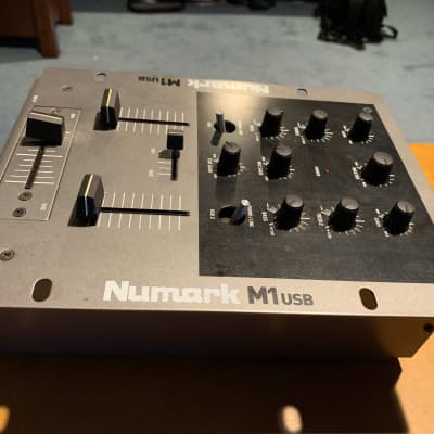 Numark M1 USB DJ mixer image 3