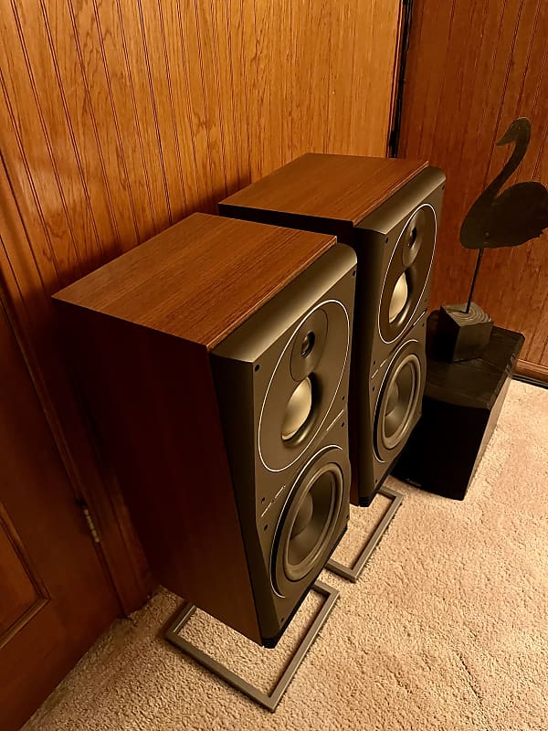 Bang and Olufsen Beovox S80 sound test - YouTube