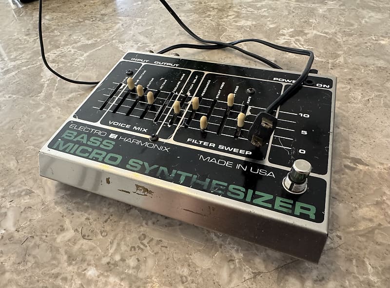 Electro-Harmonix Bass Micro Synthesizer