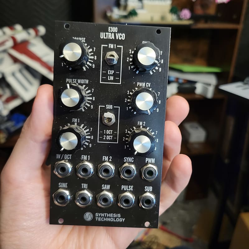 Synthesis Technology E300 Ultra VCO - Black