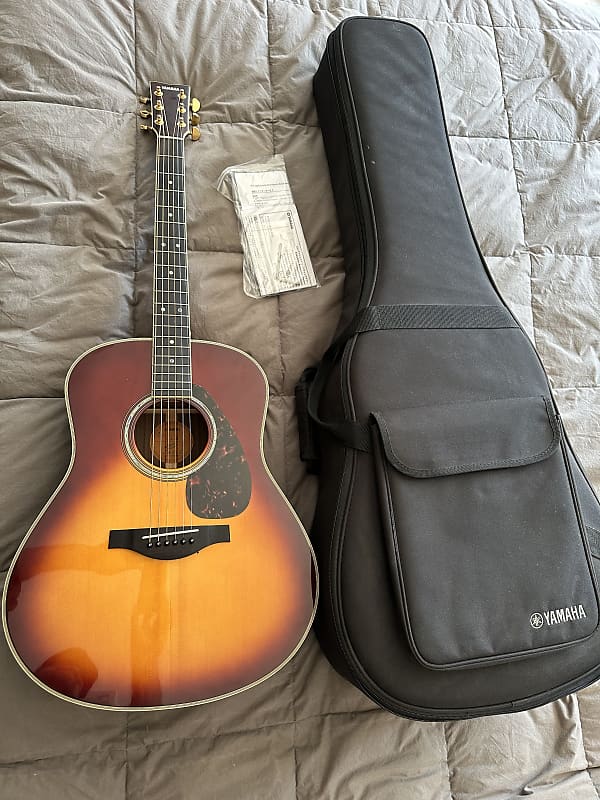 Yamaha LL16 Jumbo Brown Sunburst