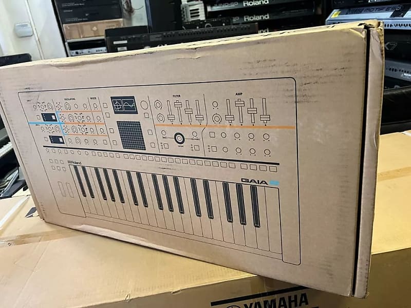 Roland Gaia 2 37-Key 22-Voice Synthesizer | Reverb