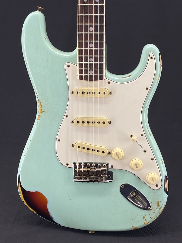 Fender Custom Shop Limited Edition 1967 Strat Heavy Relic in Aged Surf Green over 3-Tone Sunburst image 1