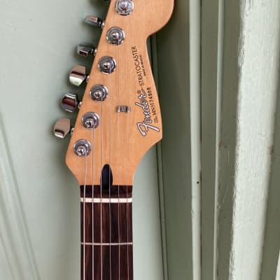 Fender Standard Stratocaster with Vintage Tremolo, Rosewood Fretboard 1995 Lake Placid Blue electric guitar image 20