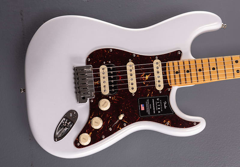 ギター fender American Ultra Stratocaster HSS Fender American Ultra Stratocaster HSS Maple Fingerboard