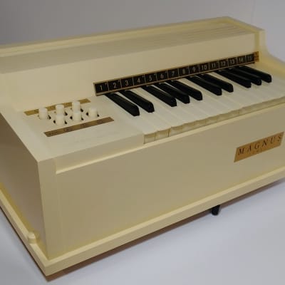 National deals electric organ