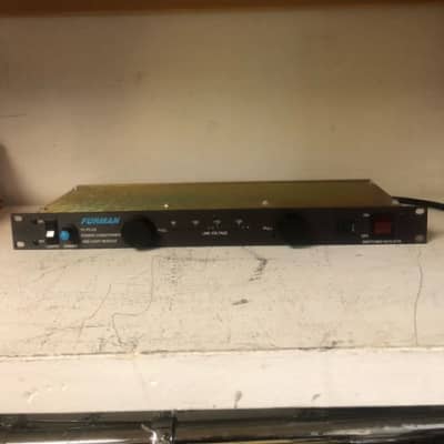 Furman PL-Plus Power Conditioner and Light Module