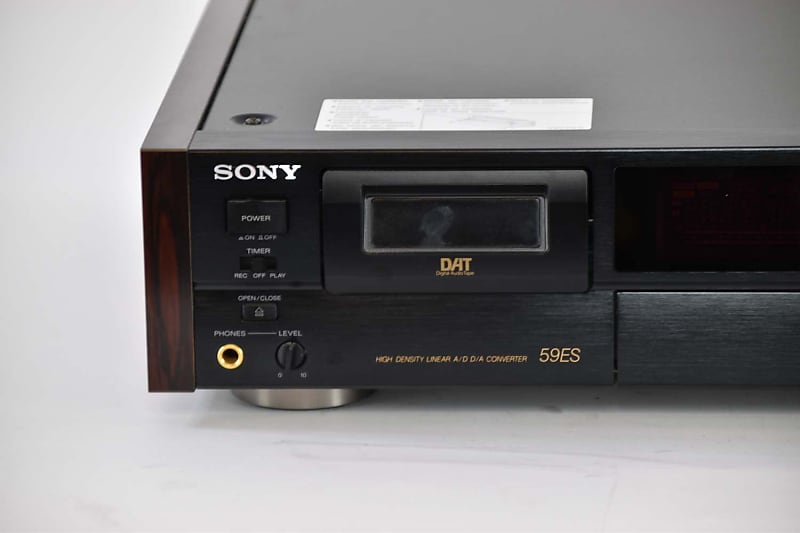 Sony DTC-59ES Digital Audio Tapedeck incl DAT tapes Occasion