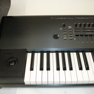 Korg Kronos 88-Key Music Workstation Keyboard image 3
