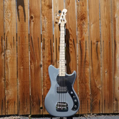 G&L USA Fullerton Deluxe Fallout Pearl Grey 4-String 30” Short Scale Bass w/ Deluxe Gig Bag NOS image 2