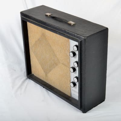 Silvertone Model 1482 5-Watt 1x12 Guitar Combo 1960s - Black image 3