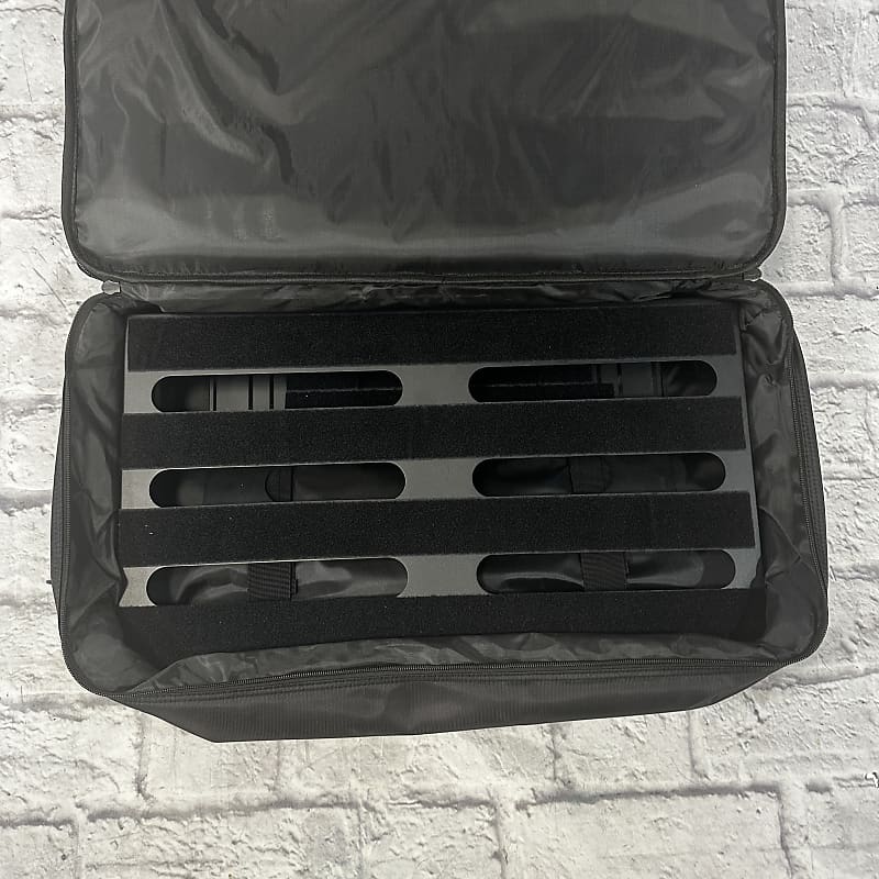 Soyan 22x12.5 Pedal Board w/ Bag Reverb