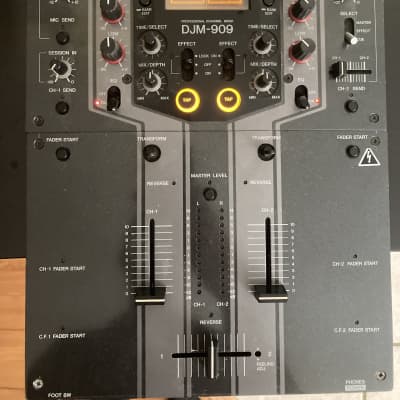 Pioneer DJM-909 | Reverb