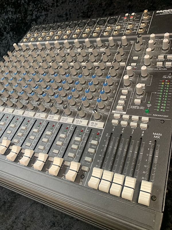 Mackie 1642-VLZ Recording Mixer (Nashville, Tennessee)