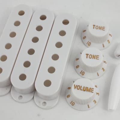 White Stratocaster Pickup Covers Knobs & Tips 52mm pole spacing 3mm width Slot Tip