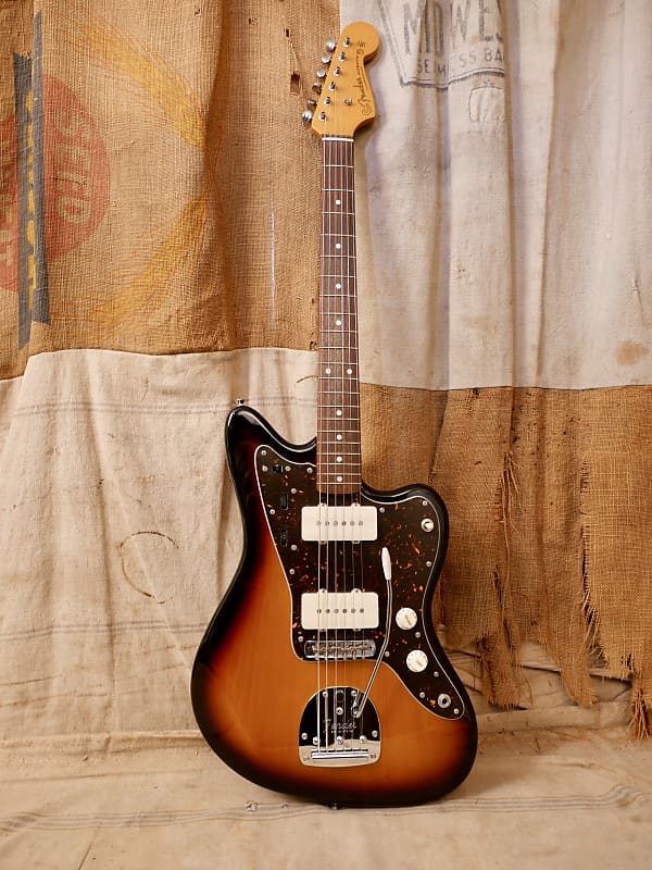 Fender MIJ '62 RI Jazzmaster 2018 - Sunburst image 1