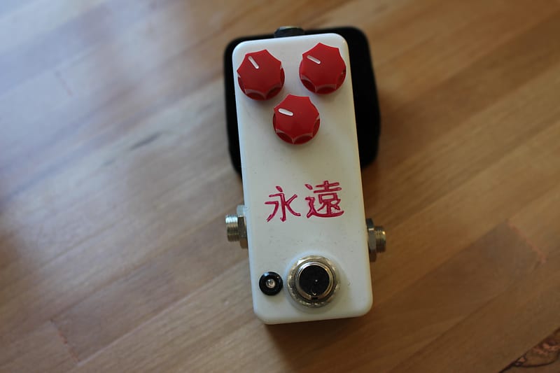 Lovepedal Eternity Burst (Handwired) clone 2010s white and red