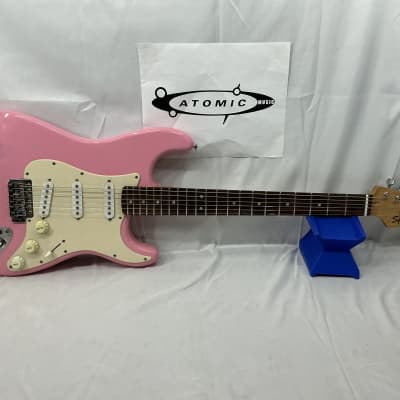 Squier Bullet Stratocaster - White | Reverb Squier Bullet Stratocaster - White | Reverb