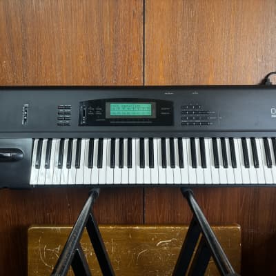 Korg 01/WFD 61key Music Workstation SMF New battery & LCD Backlight w/ case