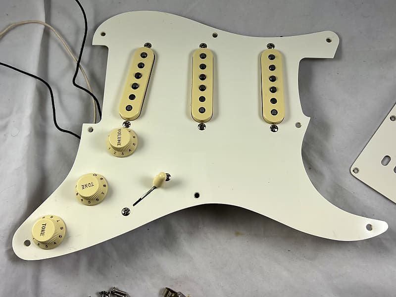 Fender 57ST/LH2CS American Vintageレフトハンド Fender 57St/Lh2Cs American Vintage Left Hand Safe delivery