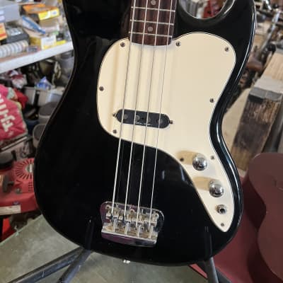 Squier Vista Musicmaster Bass