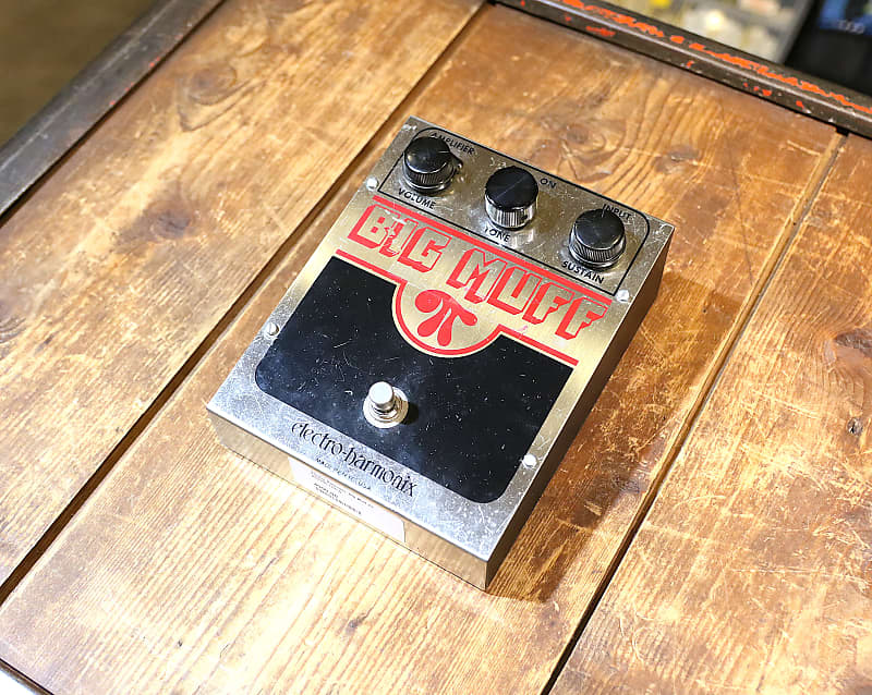 ギター Electro-Harmonix BIG MUFF V3 Electro-Harmonix Big Muff Pi V3 (Red & Black) | Reverb