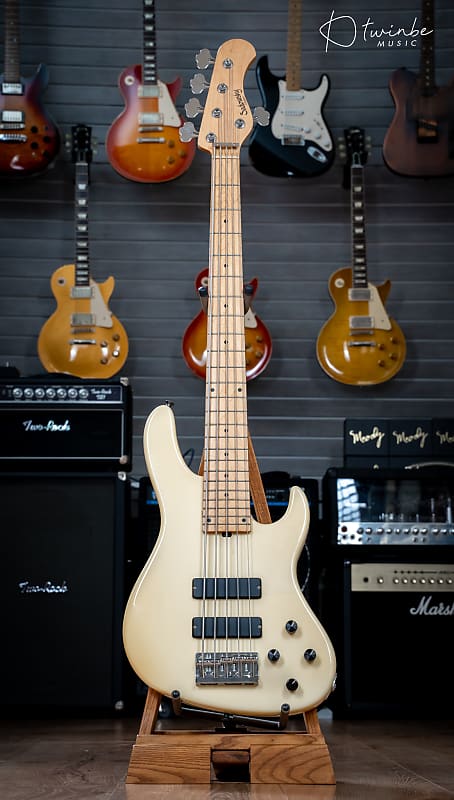 Sadowsky Metro Modern 5-24 Bass made in Japan